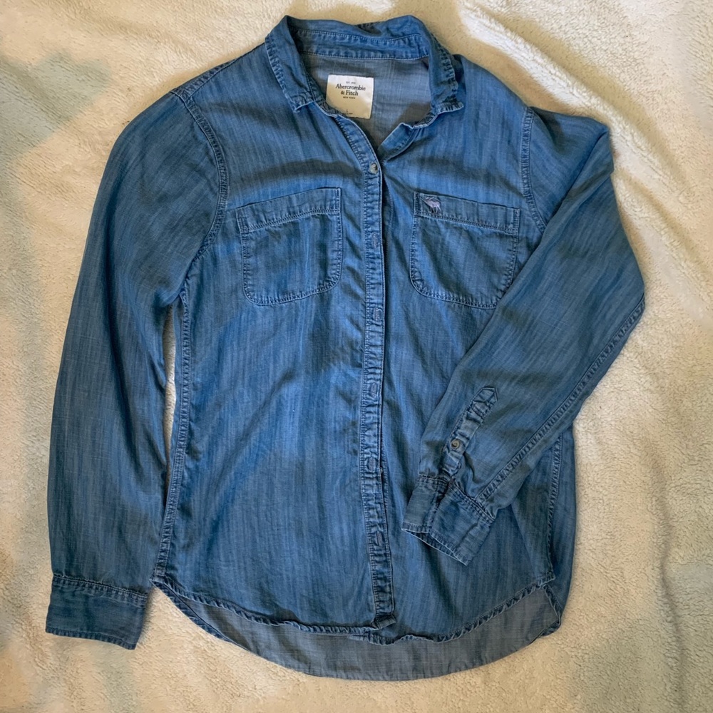 Long sleeve denim shirt